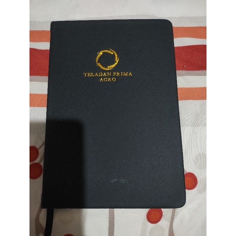 

BUKU TULIS / CATATAN HARD COVER UKURAN A5