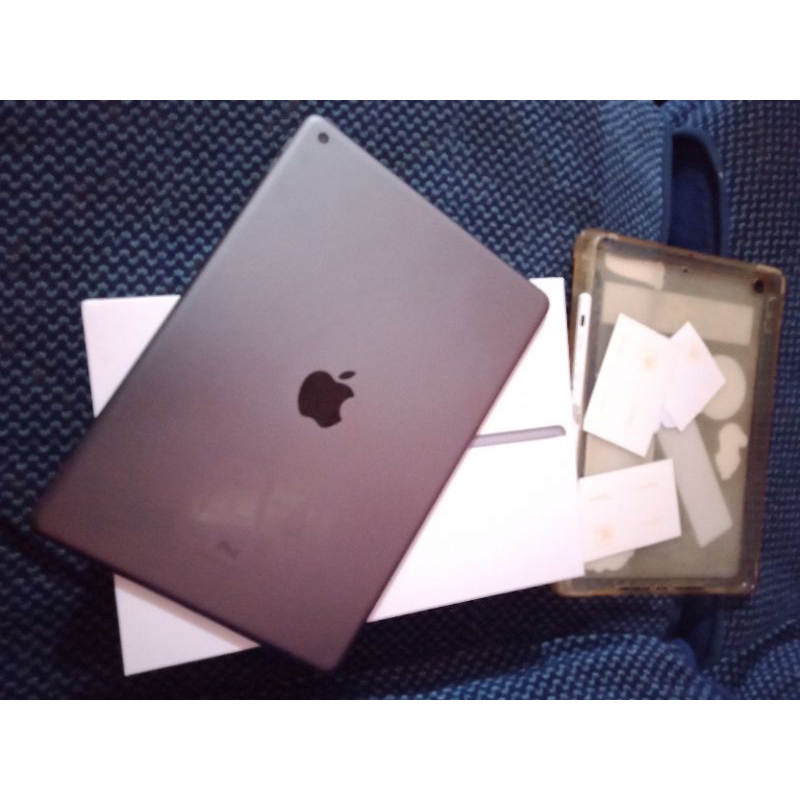 Ipad gen 8th 128gb scnd space grey wifi only
