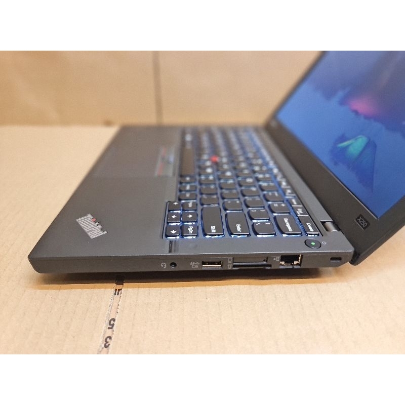 Laptop Lenovo Thinkpad X250 Core i7 Gen 5 Ram 8GB Ssd 512GB MULUS