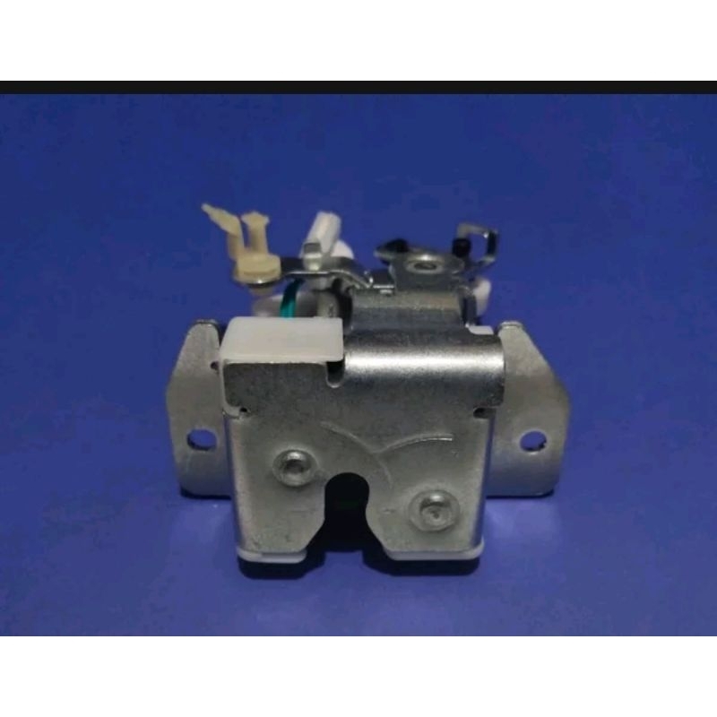 door lock bagasi luxio