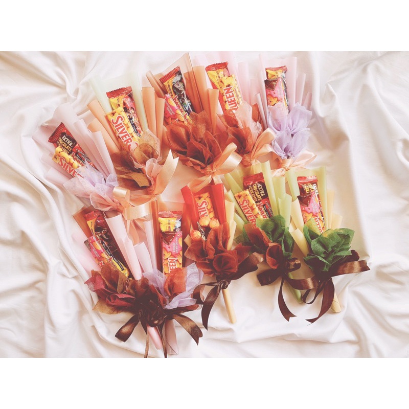 

Swasti Buket Mini Coklat Bouquet Snack Anniversary Wisuda Ulangtahun Kado Bengbeng Hampers
