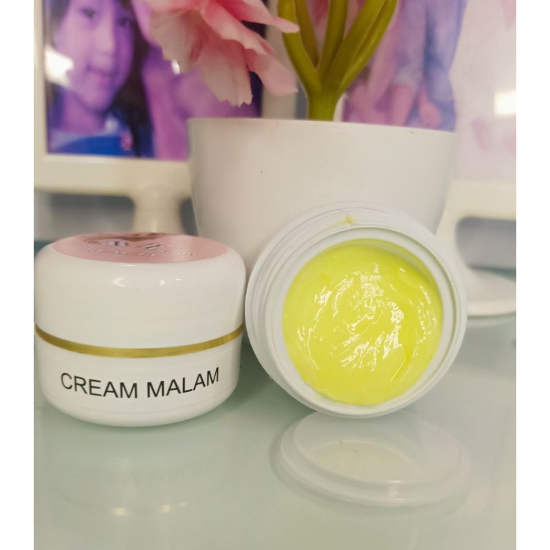 CREAM MALAM PEMUTIH WAJAH PREMIUM RR GLOW  BEAUTY 25gr