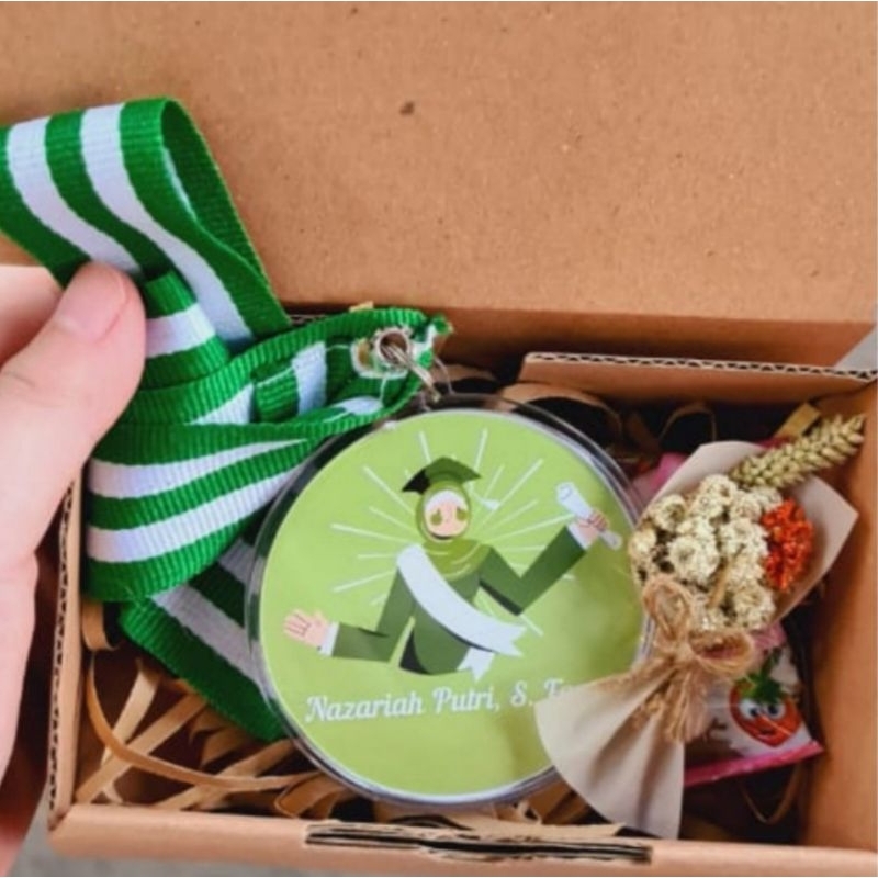 Hampers Medali Akrilik Custom Medali Akrilik Custom