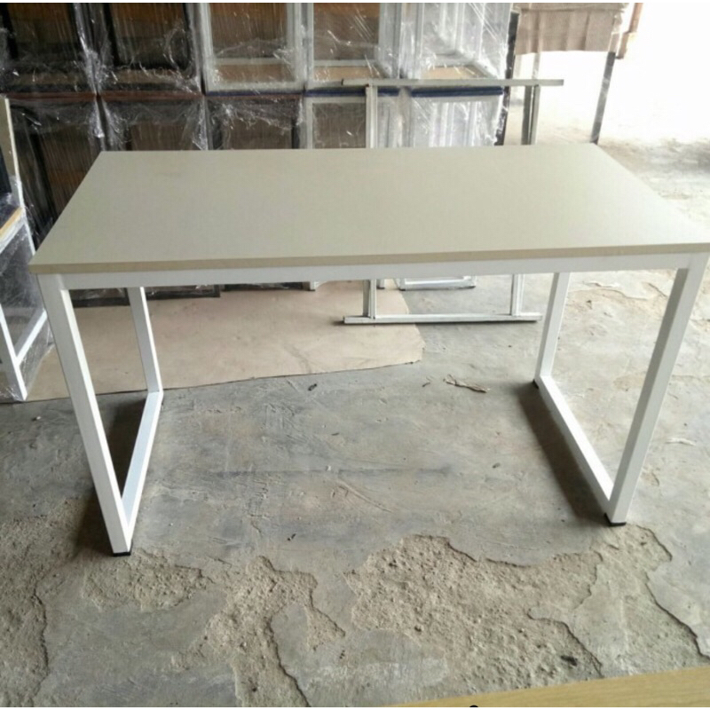 Meja kerja/meja kantor/meja belajar