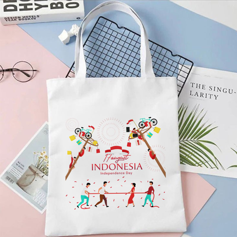 Tote Bag Motif Kemerdekaan Indonesia 17 Agustus Aesthetic Kanvas Wanita Tas Souvenir Perlombaan Lucu