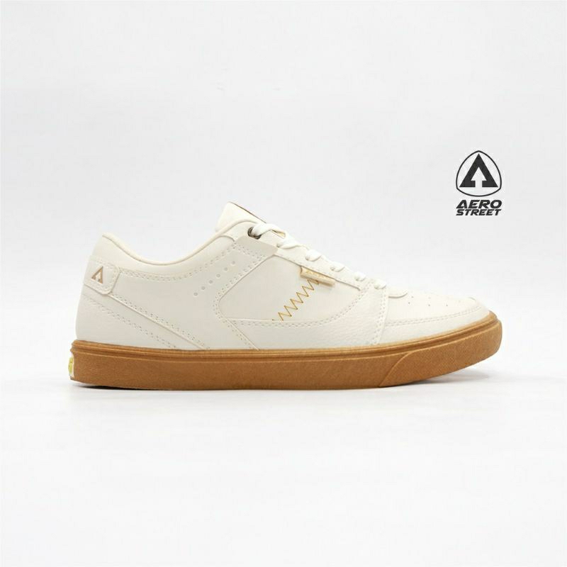 Aerostreet Hoops low putih gum