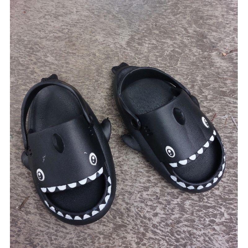 Sandal Hiu Anak Laki laki Dan Perempuan Sandal Anak Hiu Tali Belakang Unisex Sandal Anak Trendy Kekinian Baby Shark Terbaru