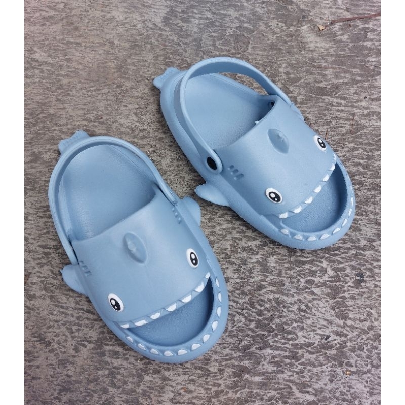 Sandal Hiu Anak Laki laki Dan Perempuan Sandal Anak Hiu Tali Belakang Unisex Sandal Anak Trendy Kekinian Baby Shark Terbaru