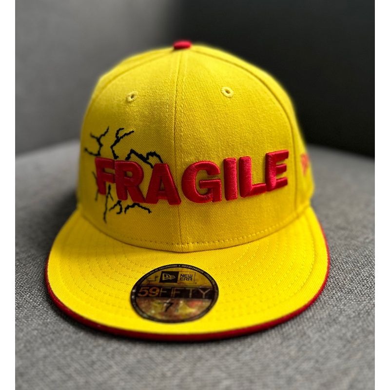 New Era Cap (topi) “FRAGILE”