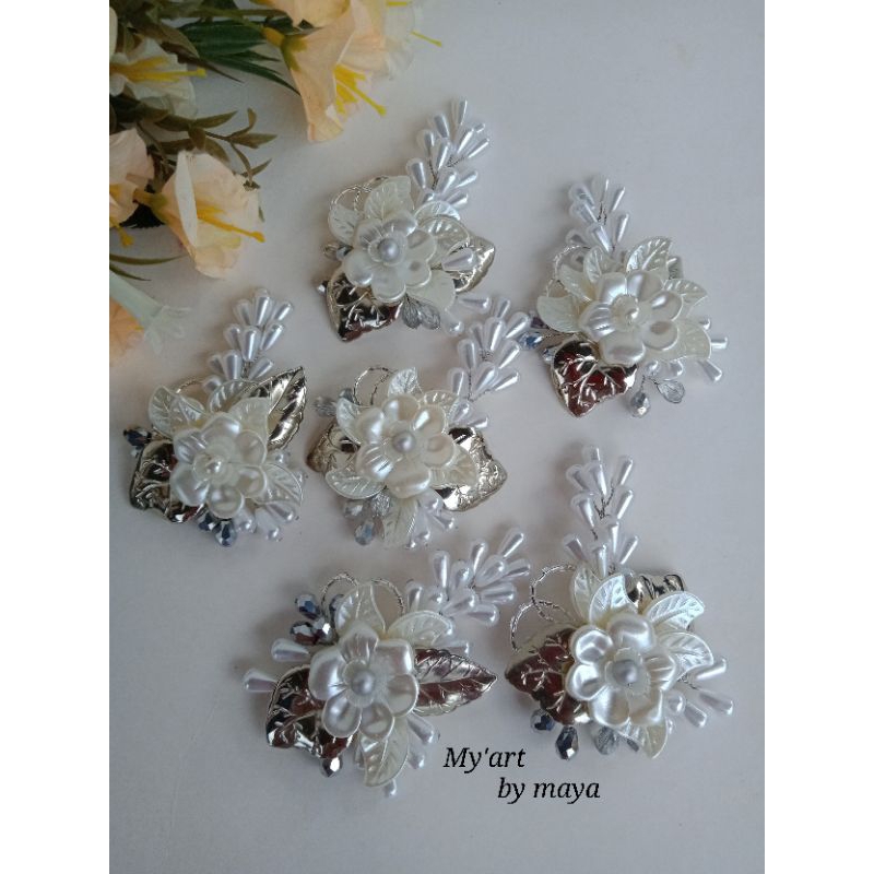 Bros Bunga Akrilik / Bros Hijab