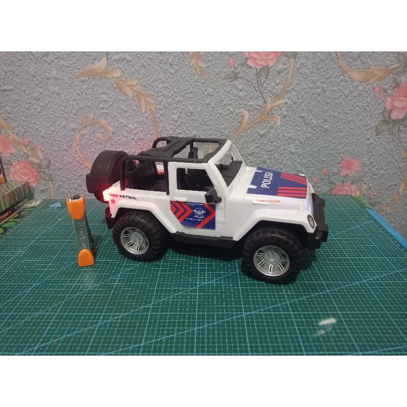 Mainan Anak Mobil Polisi Jeep Rubicon Mainan Mobil Polisi Jeep Nyala dan Bunyi