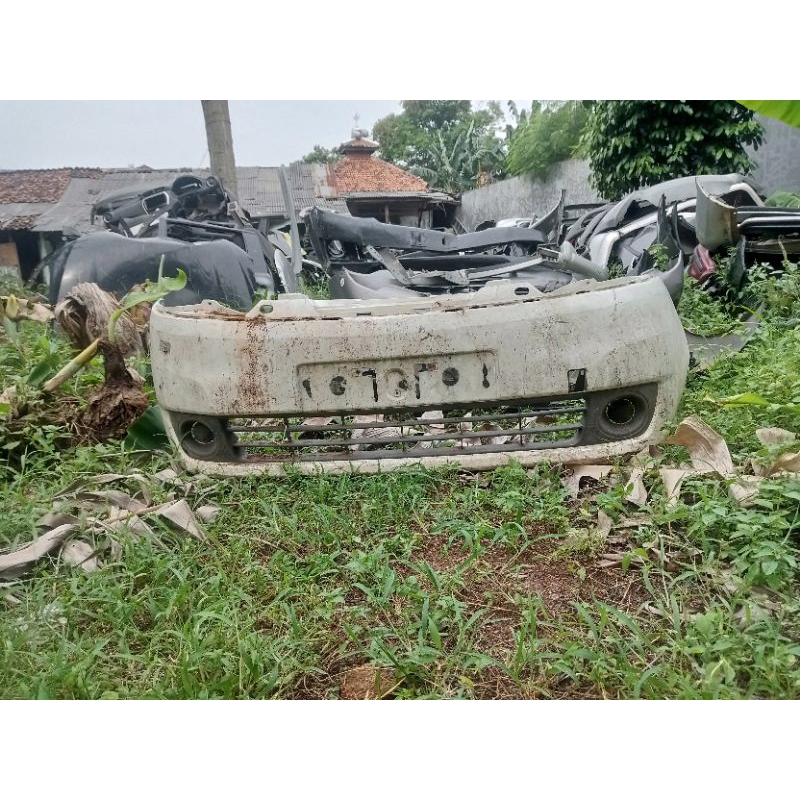 bemper depan Nissan Evalia