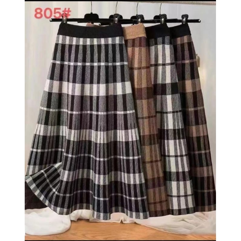 ROK RAJUT IMPORT MOTIF KOTAK KOTAK