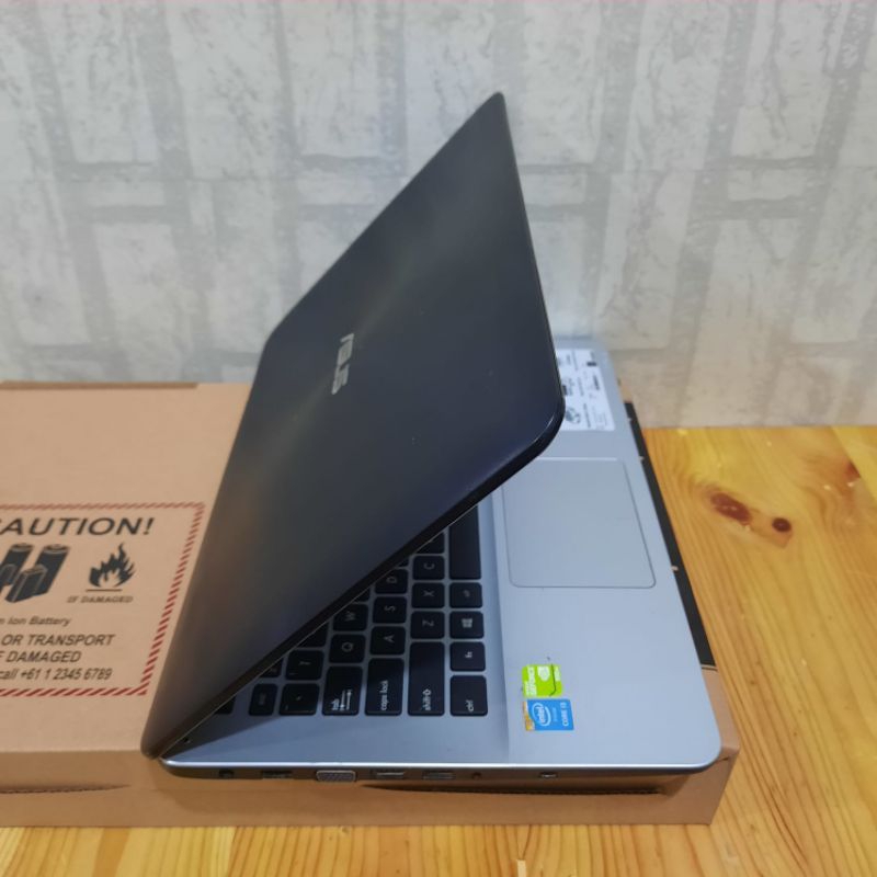 LAPTOP ASUS X455LF COR I3-4005U  RAM 8Gb/ 4GB/HDD 500GB Doble VGa NVDIA GEFORCE 930M 2GB WIMDOWS 10 SIAP PAKAI