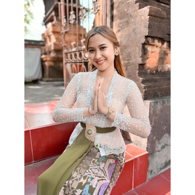 kebaya jadi tile akar premium