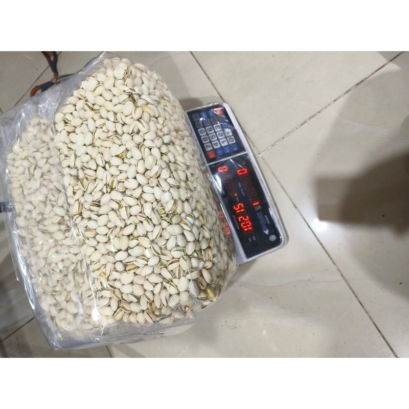 

1kg kacang pistachio kacang ketawa kacang fustuk oleh oleh haji umroh