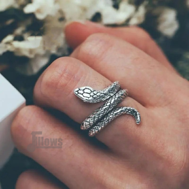 Cincin Pria Karakter Ular Bohemian Gaya Vintage