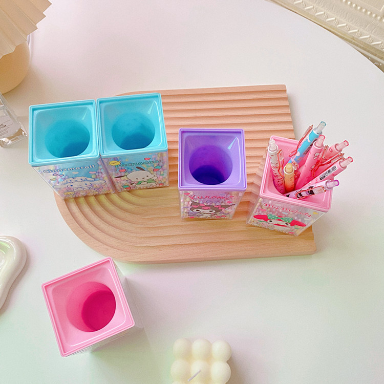 Wadah Tempat Stationery Pen Holder Putar Snoopy Stitch Melody Pooh Cinnamoroll