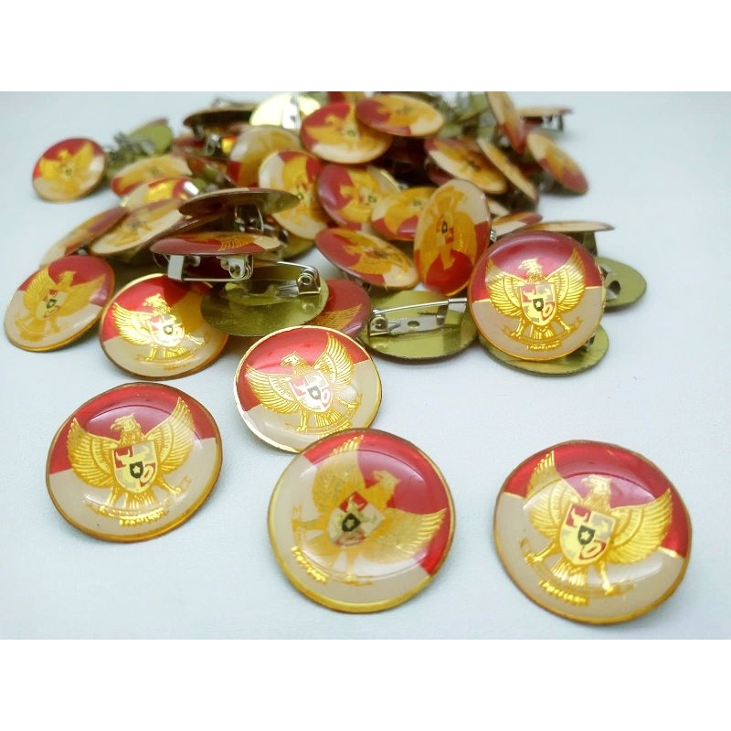 Pin Merah Putih Bulat Emblem Merah Putih Pin Seragam Merah Putih