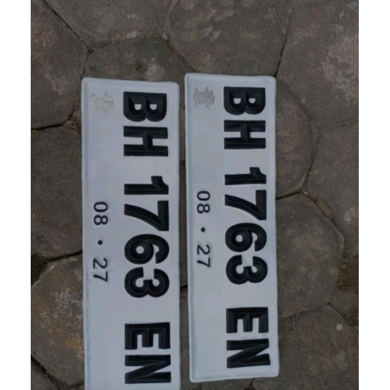 Plat Nomor Mobil Timbul