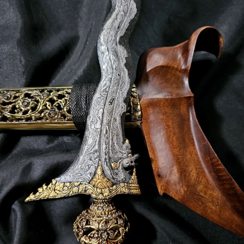 Keris Nogo Siluman IV Luk 13 Kinatah Sepuh Emas