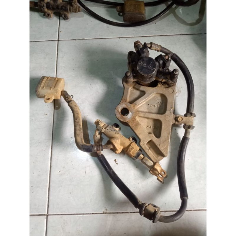 kaliper master rem set belakang nissin tiger revolution tirev ori copotan