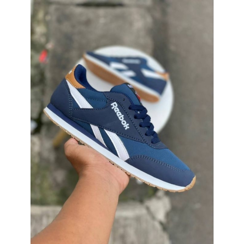 SEPATU SNEKAERS KLASIK PRIA. REBOOK KLASIK. GRADE ORI. 39-43