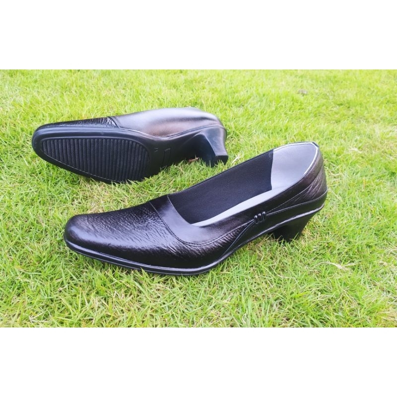 Kickers - sepatu wanita formal slip on / sepatu pantovel / sepatu fantofel hitam