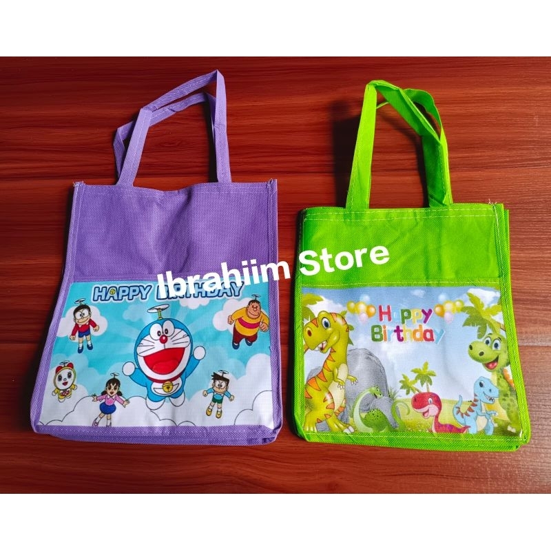 TAS ULANG TAHUN ANAK BAHAN TEBAL UK 23x14x25 CM / TAS ULTAH ANAK / SOUVENIR ULANG TAHUN ANAK
