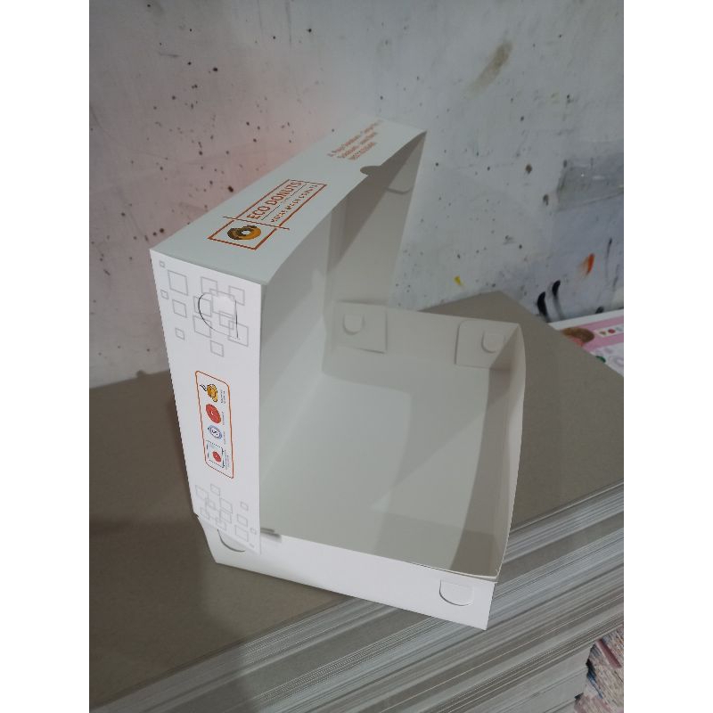 

Kardus Custom 21x13,5x5 cm + laminasi
