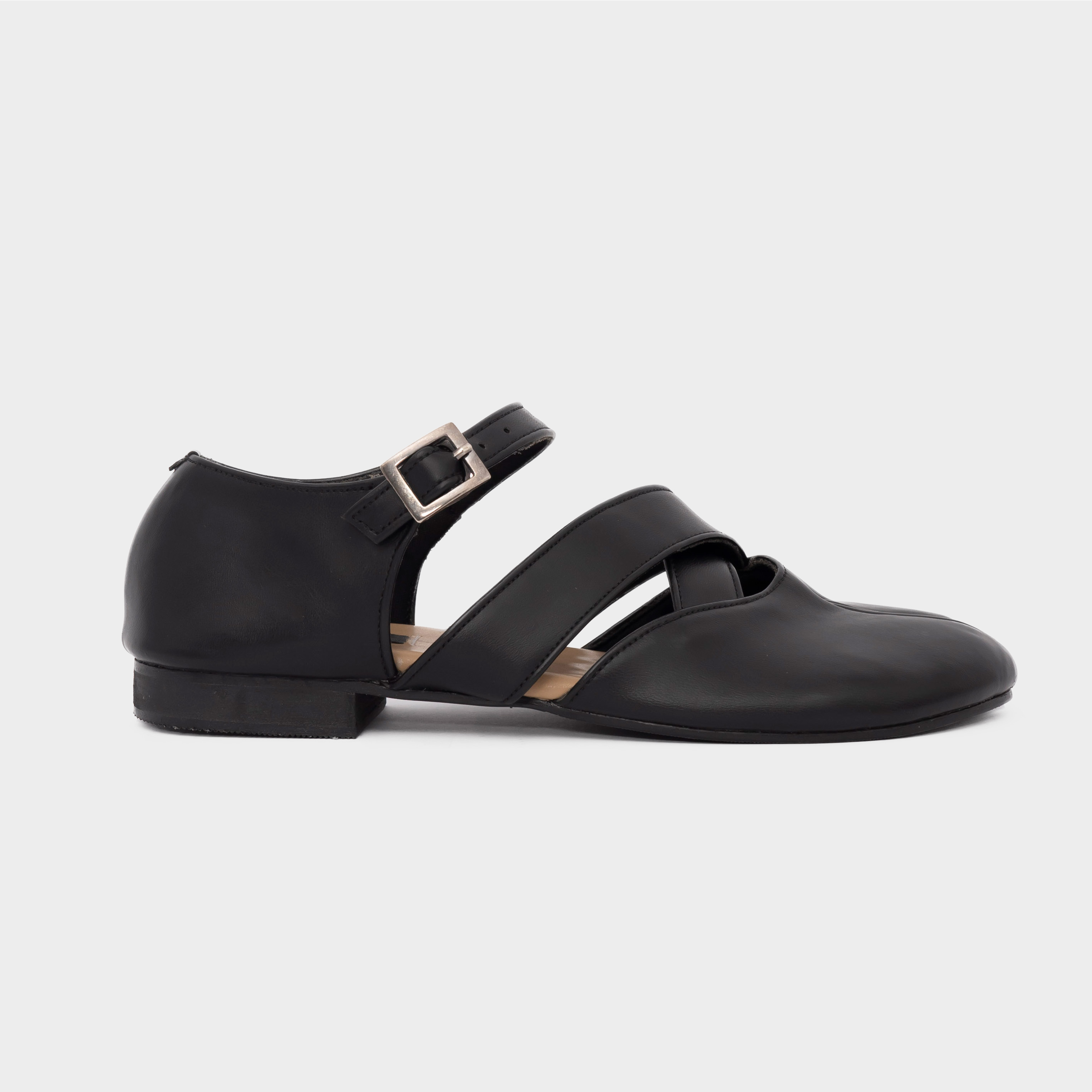 Mauren Tabi Flat Shoes (Black - Teracota)