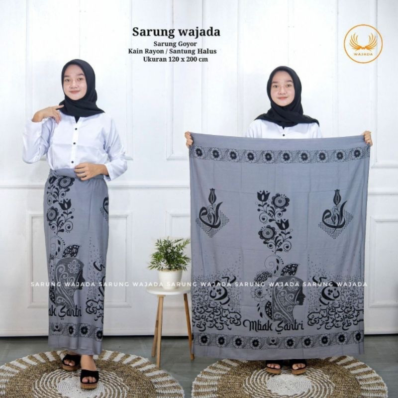 SARUNG WANITA / SARUNG GLOYOR SANTRIWATI / SARUNG BATIK WANITA