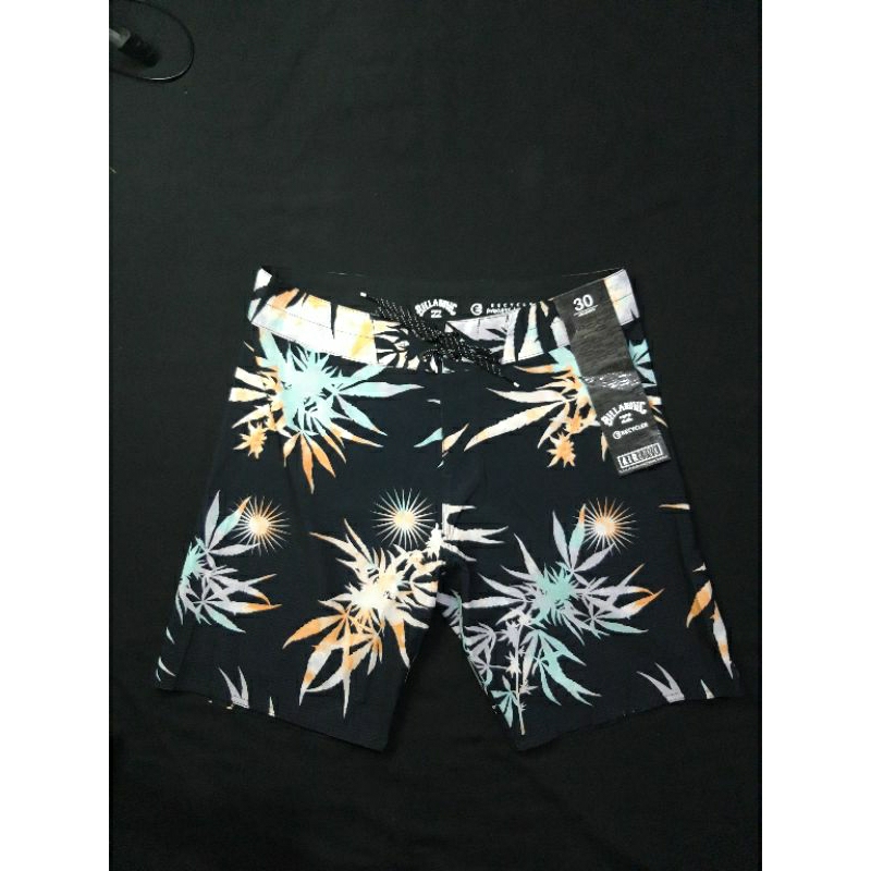 BOARDSHORT BILLABONG SAKU BELAKANG SIZE 30