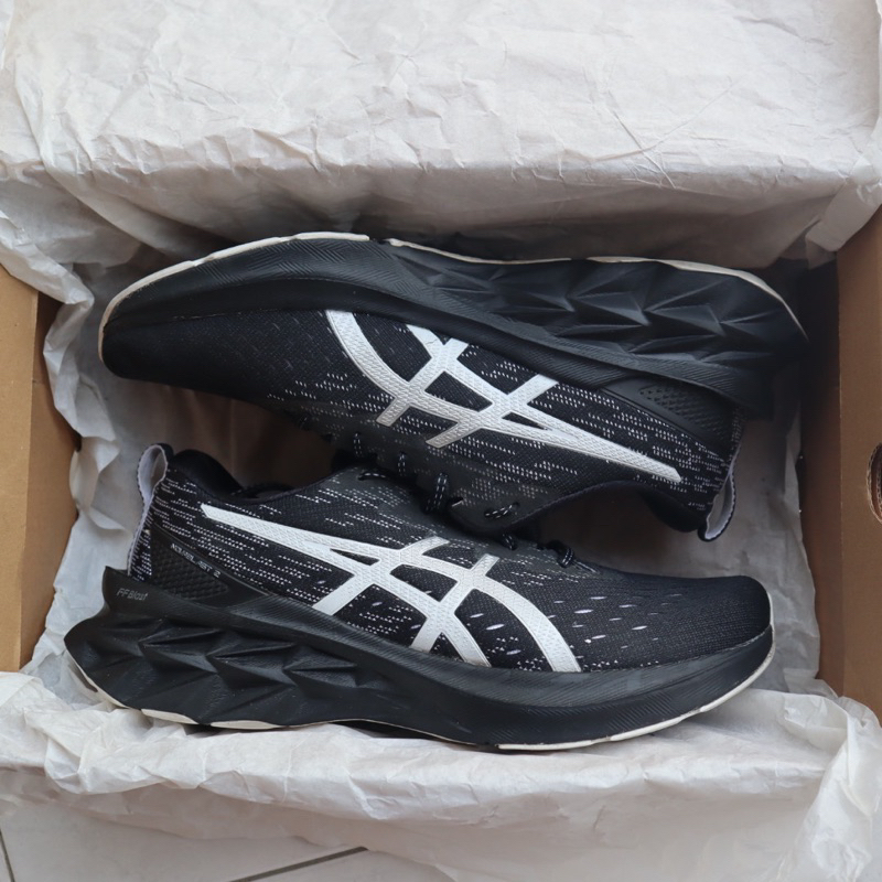 Running Asics Novablast 2 bekas original size 41.5
