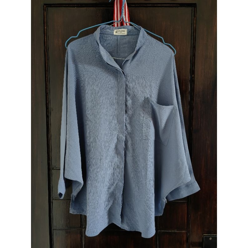 Preloved miranda batwing top by gelis shop