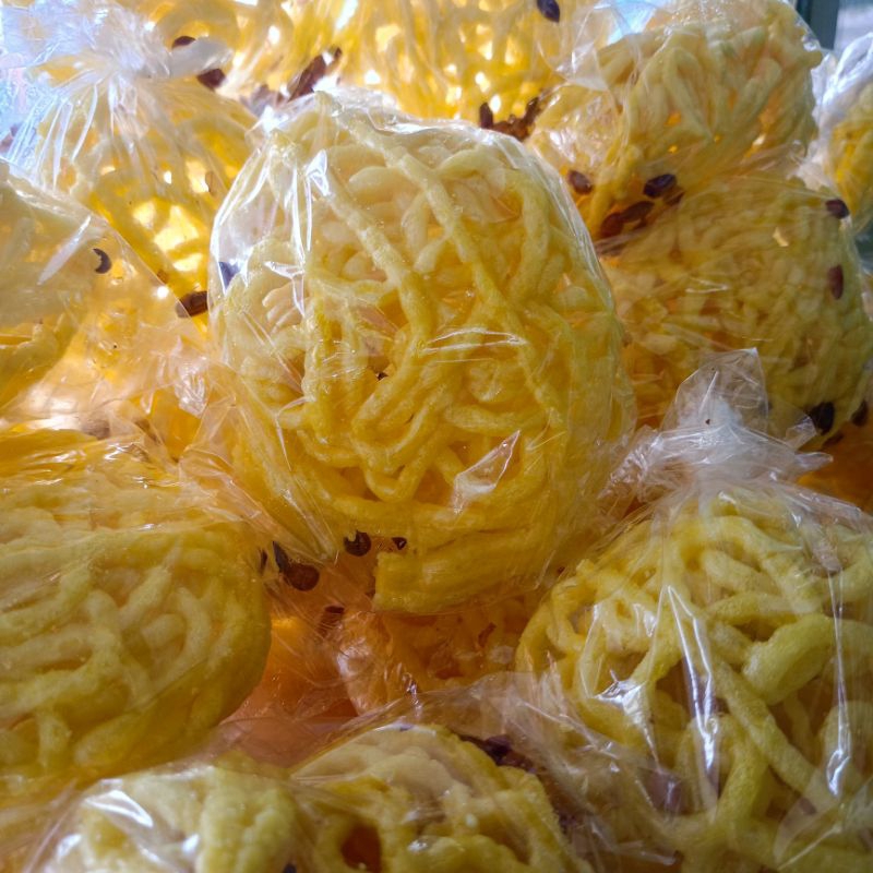 

Asinan Betawi - Kerupuk kuning + Kacang