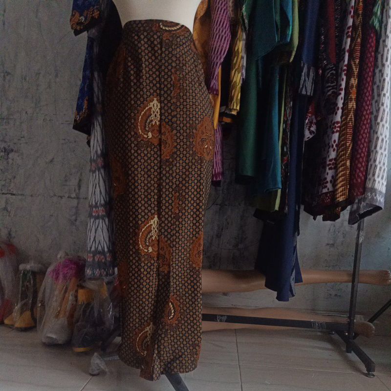 rok sepan model wiron motif truntum