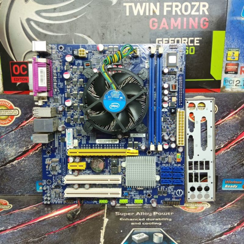 PAKET Motherboard Foxconn Zyrex 1156 Processor Intel Core i3 Bonus Fan Processor DDr3