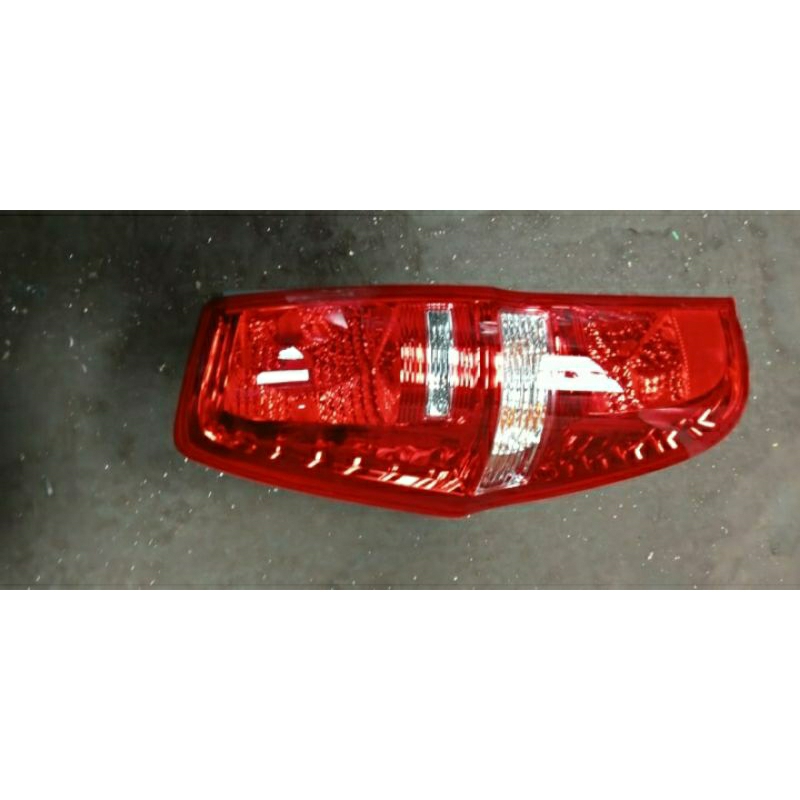 LAMPU BELAKANG HYUNDAI H1 Lampu rem hyundai H1