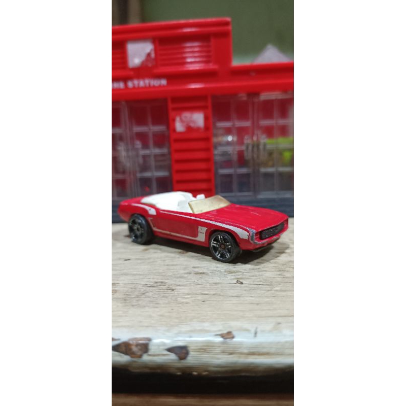 Hot Wheels 69 Camaro loose