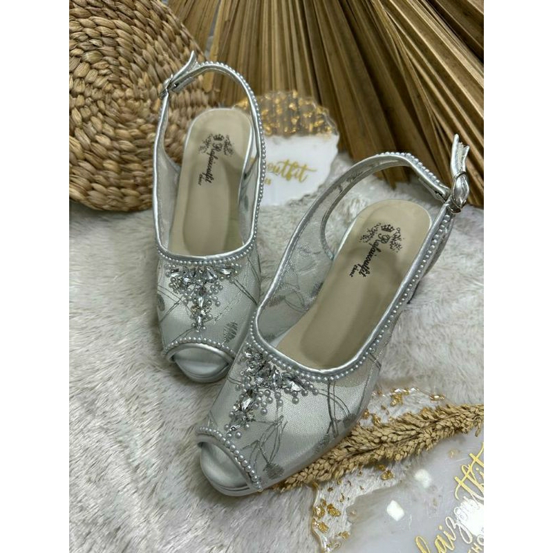 Sepatu wedding Cantik Silver 5 cm tahu