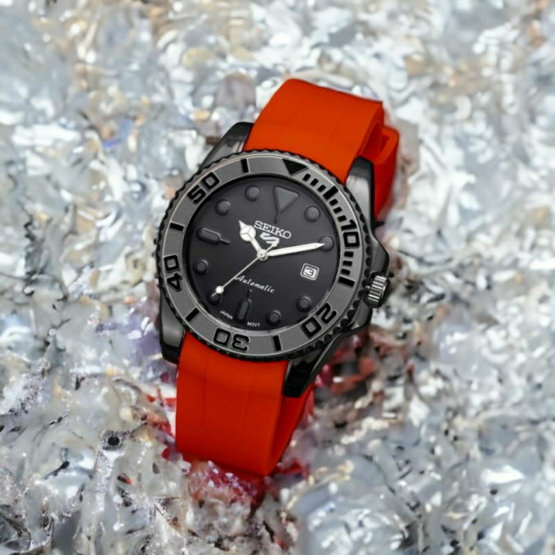 Jam Tangan Seiko Pria Rubber Tanggal Aktif Kasual Multifunctional Bayar Ditempat