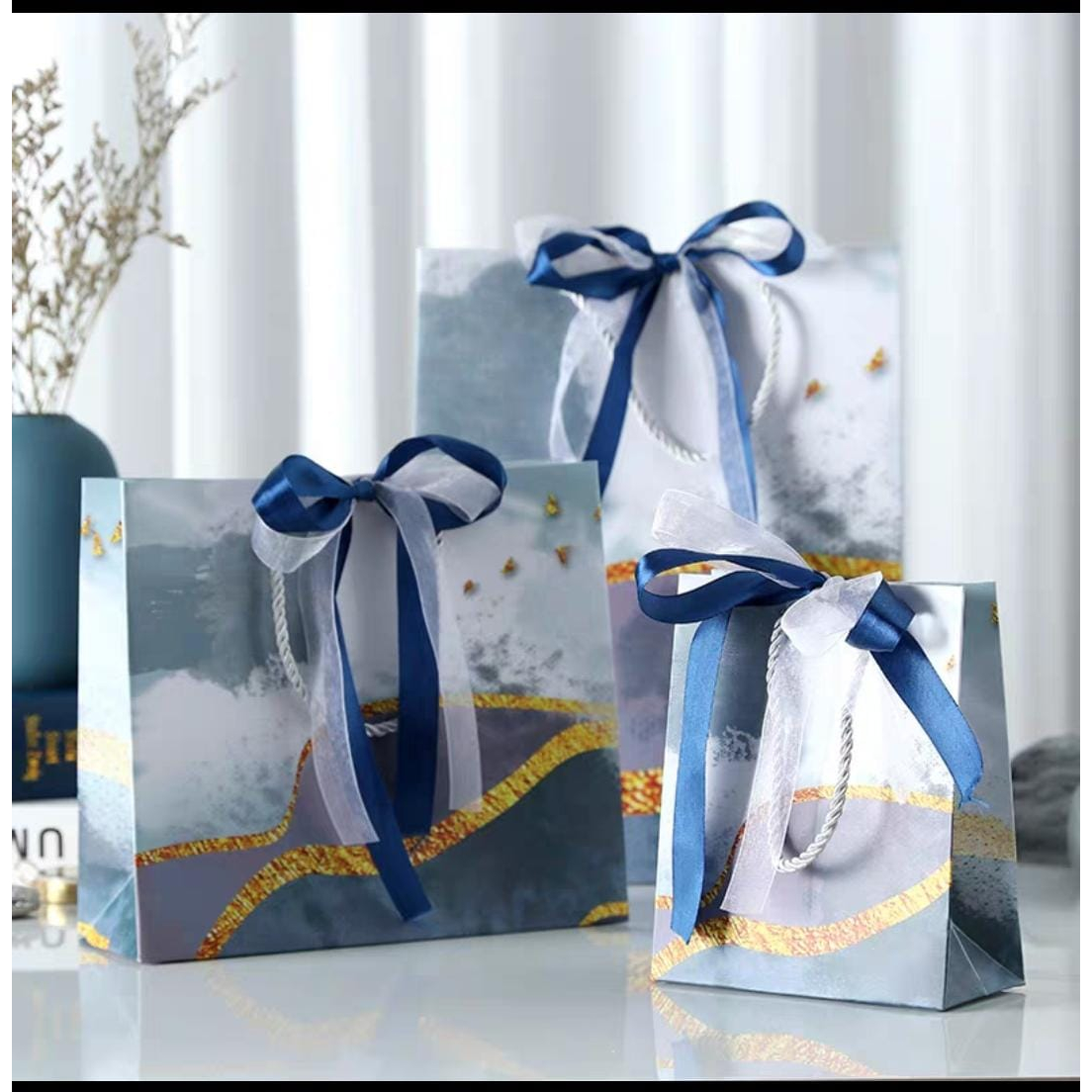 

PAPERBAG MIRACLE MARBLE BLUE PREMIUM EDITION | SOUVENIR | TAS KADO | PB53