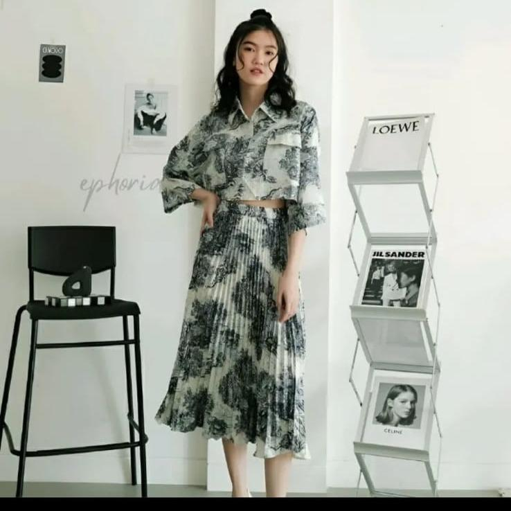 AFI - EC - One Set Wanita Nature Korean Vintage Kemeja Crop &amp; Rok Midi Plisket