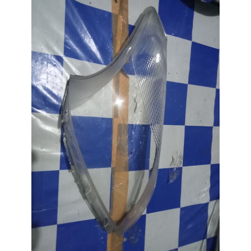 mika lampu depan Avanza-xenia tahun 2012-2014 sebelah kanan