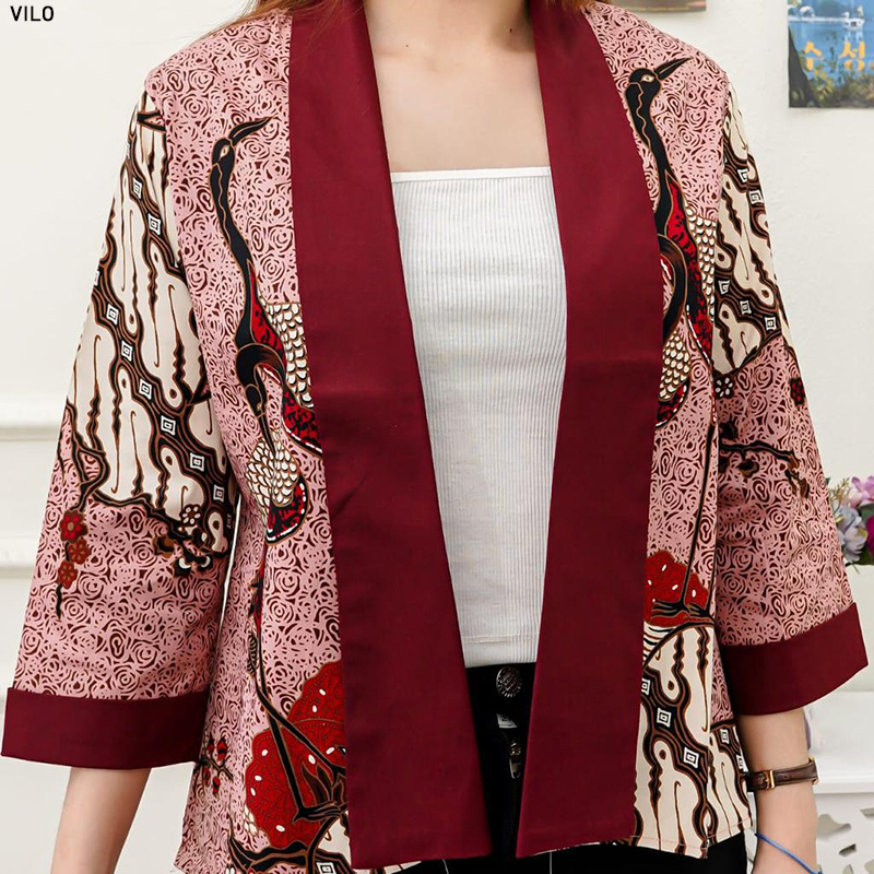 Evercloth Vilo Blazer Batik Wanita Outer Batik Rompi Wanita Jaket Luaran Family Batik Couple Atasan Blouse Batik Bomber Couple Seragam Couple Batik Modern Burung Pink