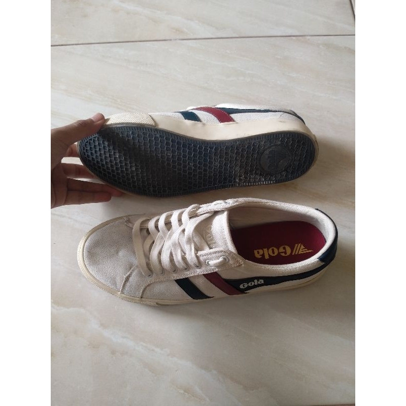 sepatu gola