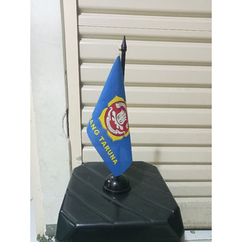 bendera meja karang taruna