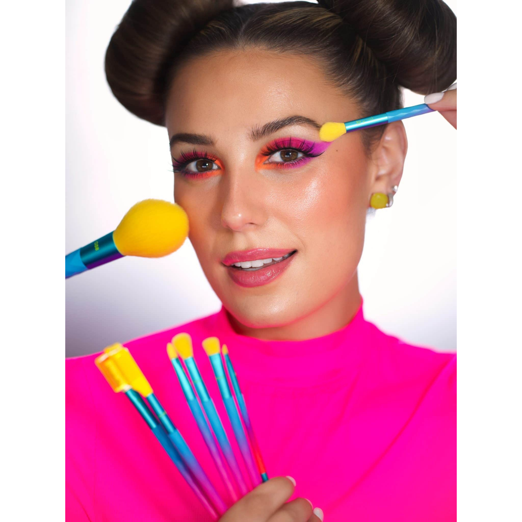 Real Techniques Makeup Brush Electric Love Collection