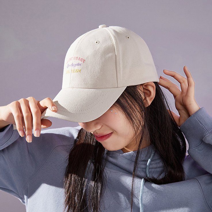 Topi Import Baseball Cap Korea New Product Best Seller Wanita Pria Kekinian Bordir Terpopuler Kekencangan Yang Dapat Disesuaikan Hitam Dan Putih Hat Unisex